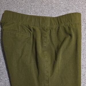 Talbots Women's Olive Cropped Pants